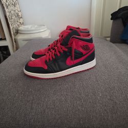 Jordan 1 Mid Bred Banned, 2020
