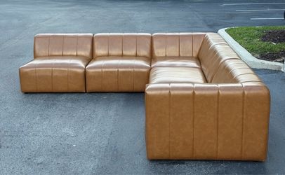 🛋️ Sectional Couch/Sofa - Camel - Modular - Delivery Available 🚛