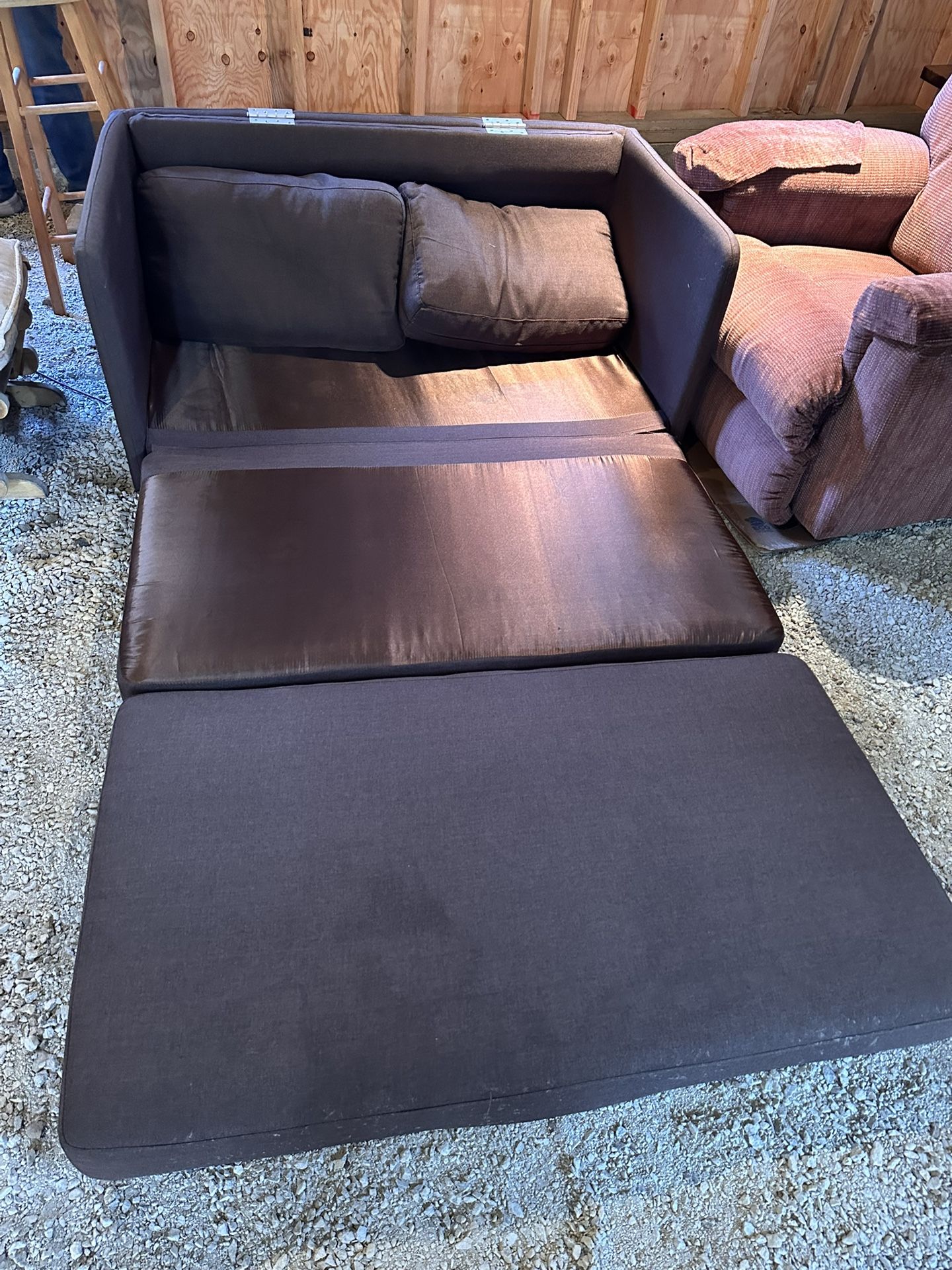Free Couch That Folds Out 