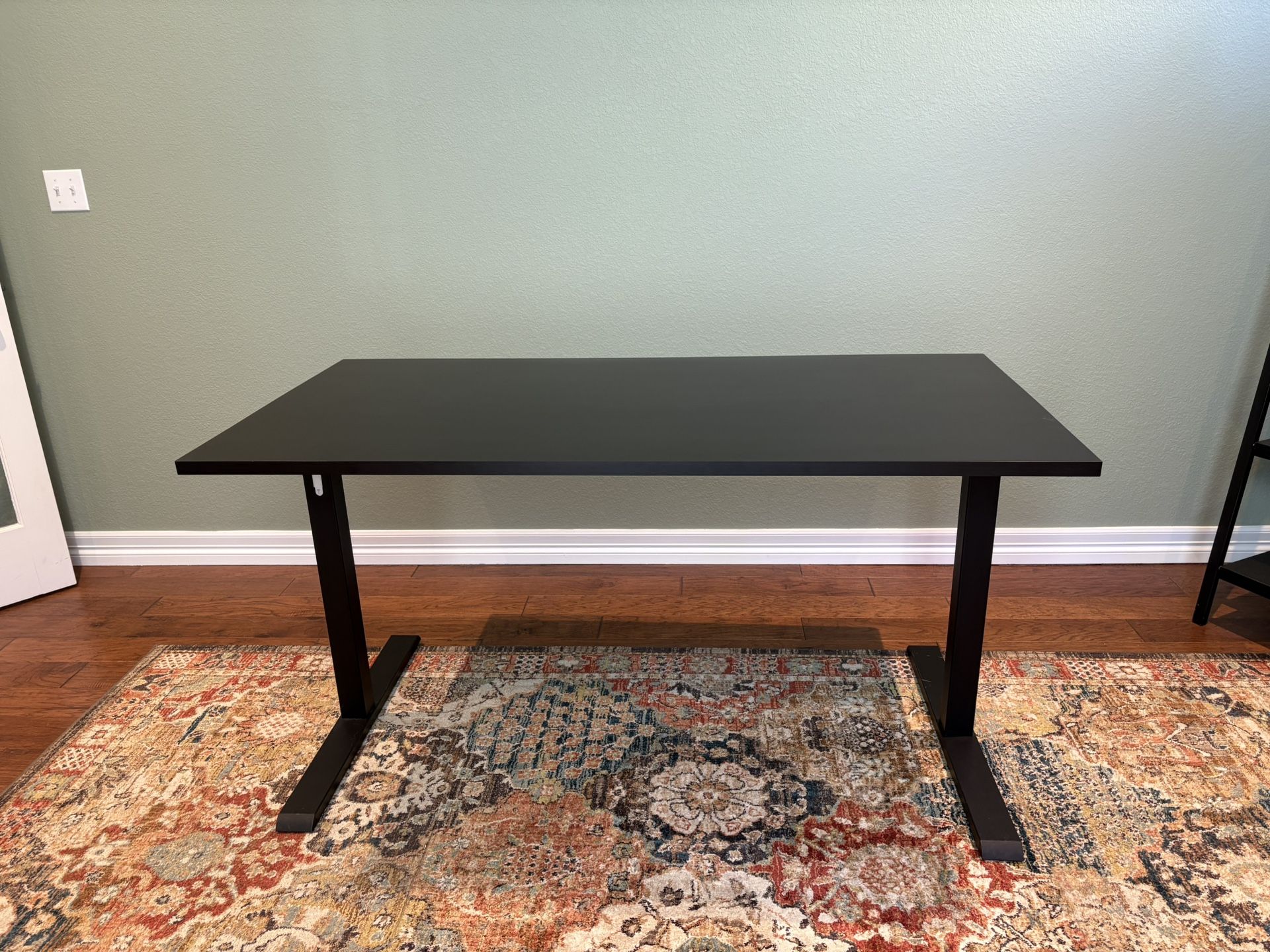 Computer Desk - Standup - Free