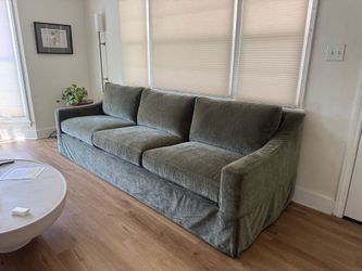 Pottery Barn York Slope Arm