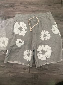 Gray and white denim tears shorts size M,L