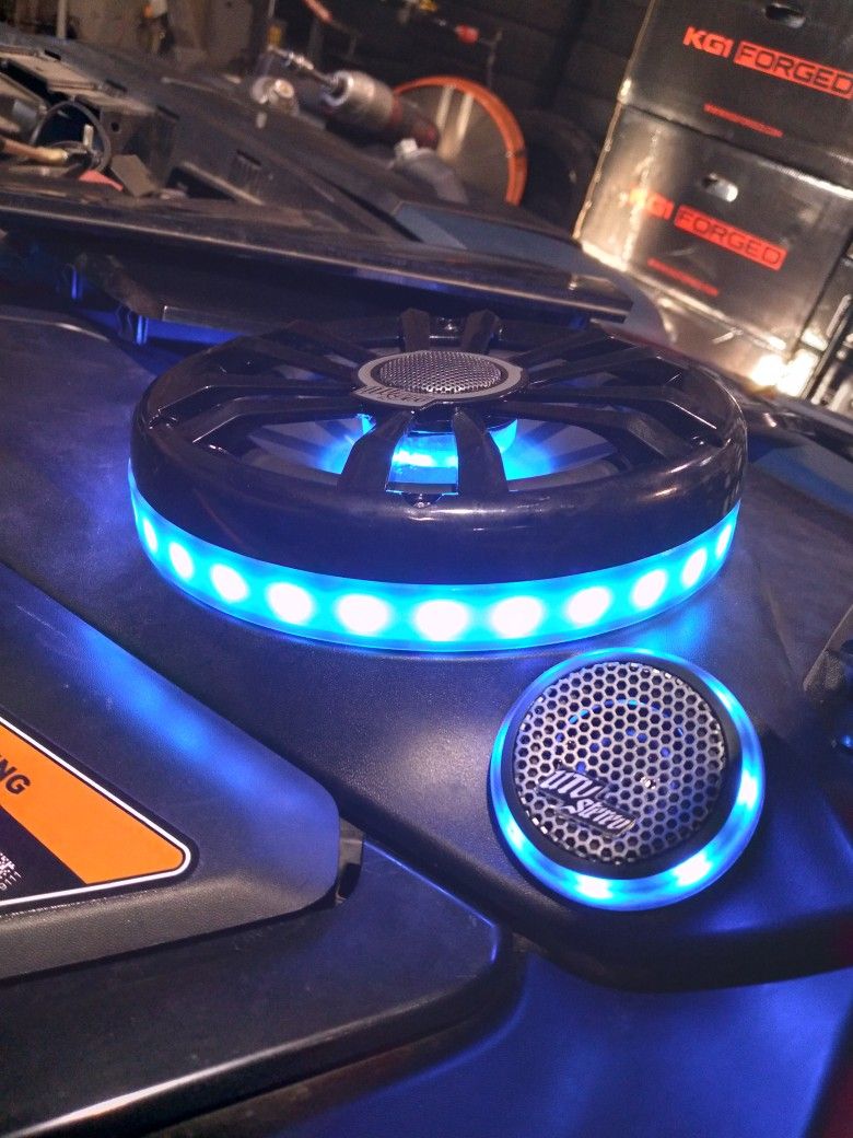 Utv Sttereo Stage 6 Elite Series Audio System With 2 Subwoofers & Rear 8" Compression Horn Speakers For 24-25 Can Am Maverick R XRS 6 Lug Utv Sxs