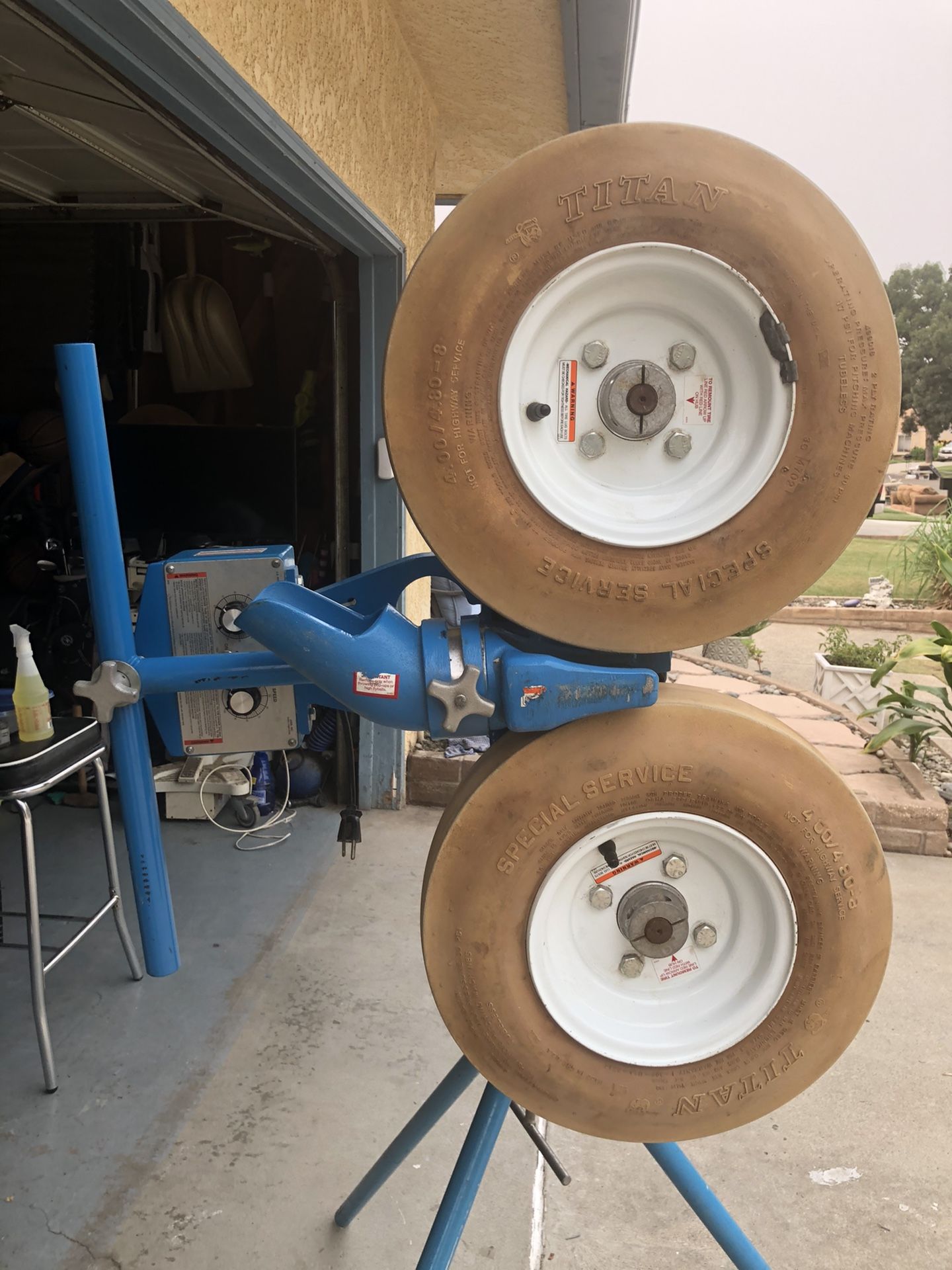 Juggs Pitching Machine