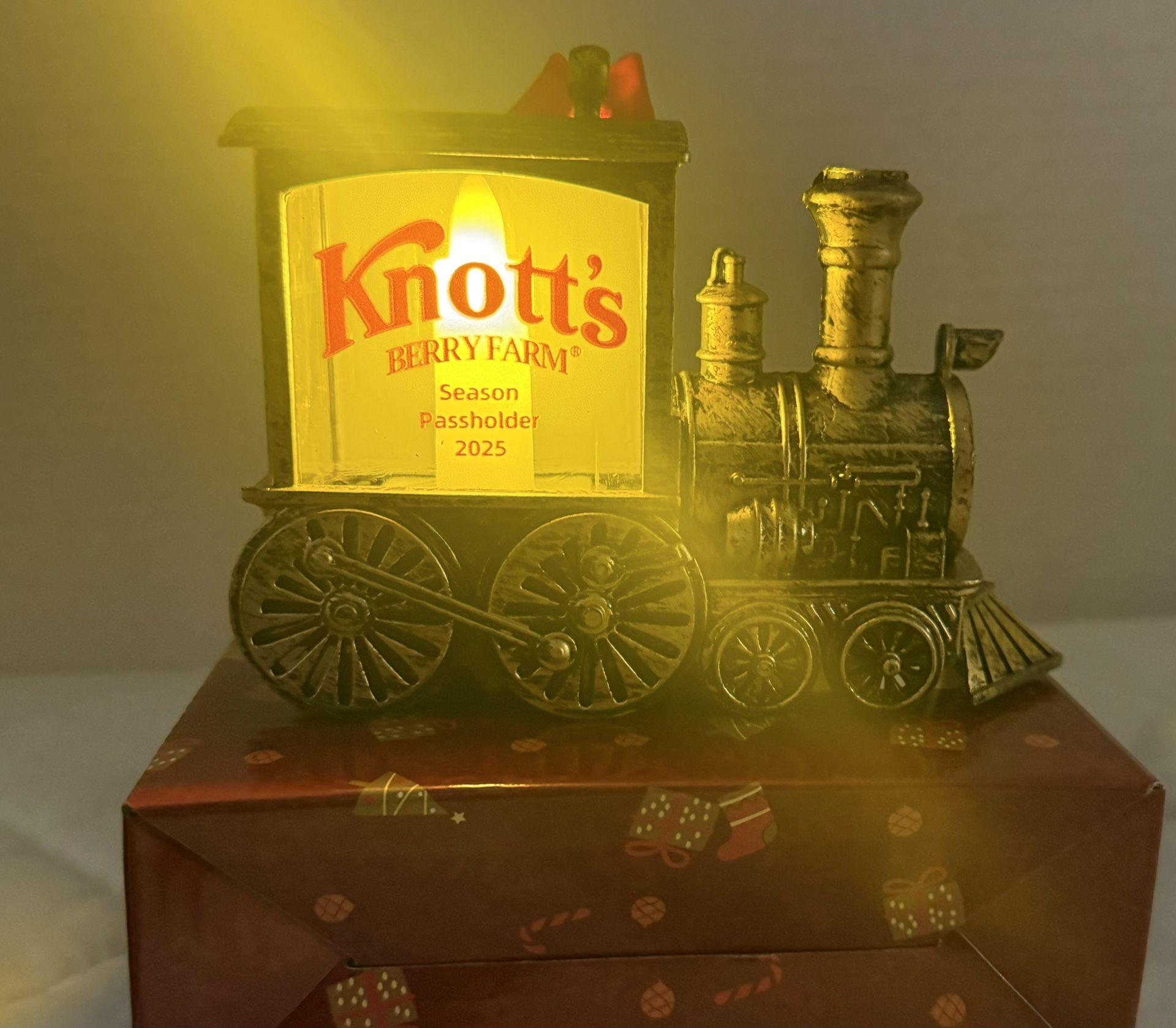 Knotts 2025 Christmas Ornament 