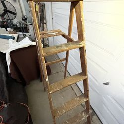 8 Foot Ladder