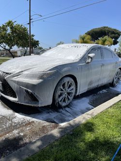 A Uto Wash / Car D Etail