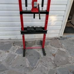 12 Ton Strongway Press 24"Wide