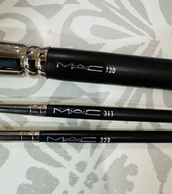 MAC 3 pcs Make Up Brush set