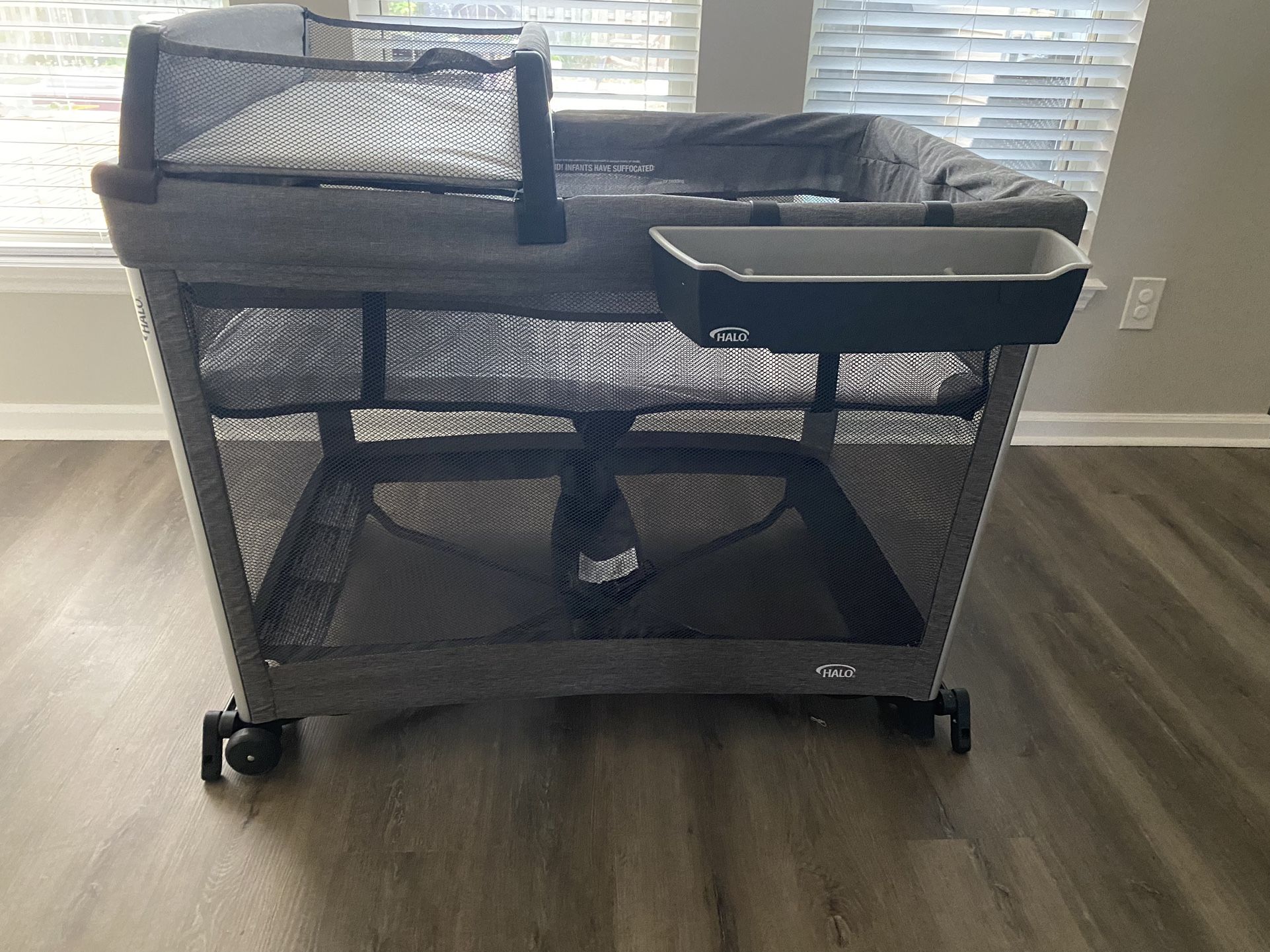 Halo Bassinet/Pack N Play