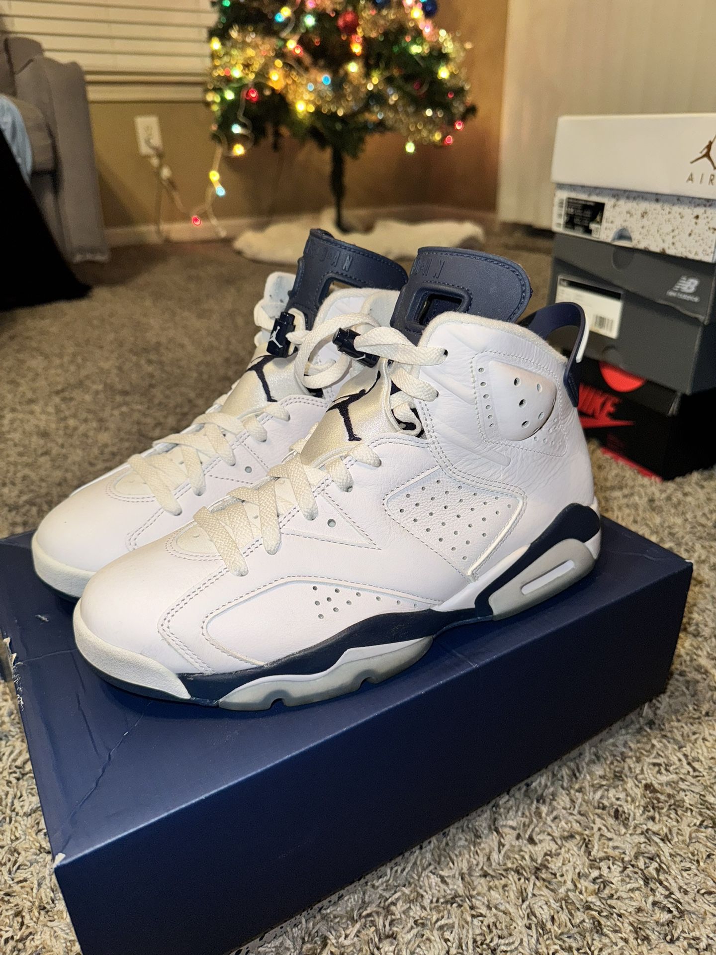 Jordan 6 retro Midnight Navy size 9