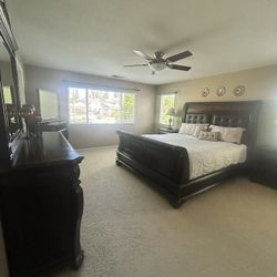 Cal King Bedroom Set