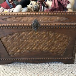 Wicker/Wood Chest