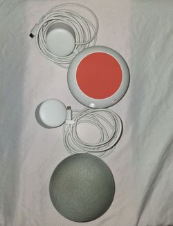 2 Google Home Mini's (1st Gen)