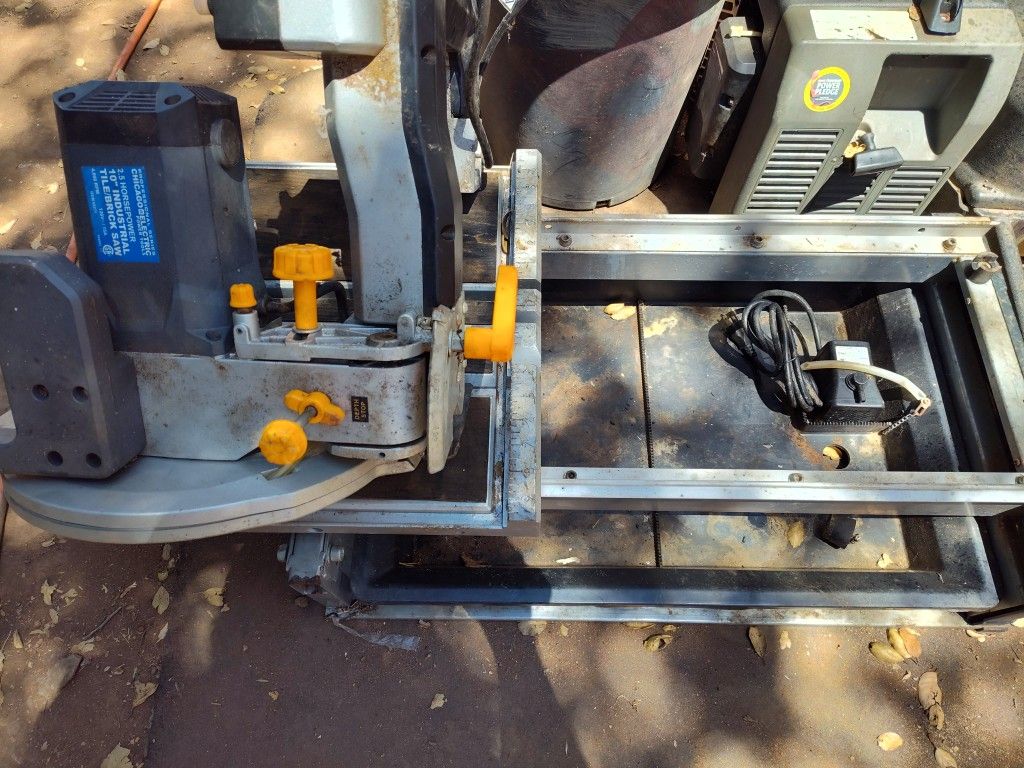Rock Saw And Tile Saw