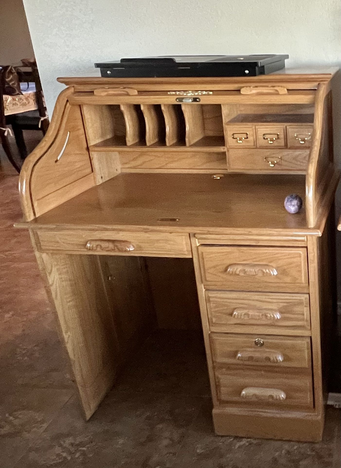 Classic Oak Rolltop desk