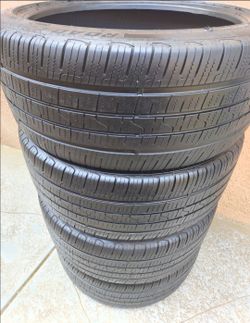 Set Of 4  235/40R19