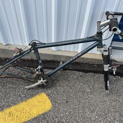 Trek Mountain Track 850 bicycle frame,