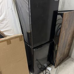 Mini Fridges 