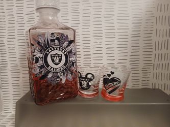 RAIDERETTE DECANTER