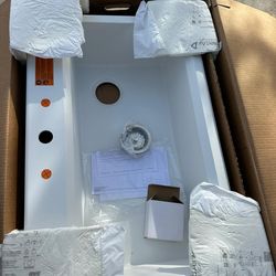 POLYWOOD
Grant Park Traditional Curveback Mahogany Plastic Outdoor Patio Adirondack Chair (Set of 1)