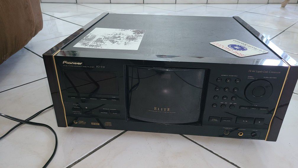 Pioneer F19 100 Disc CD Player