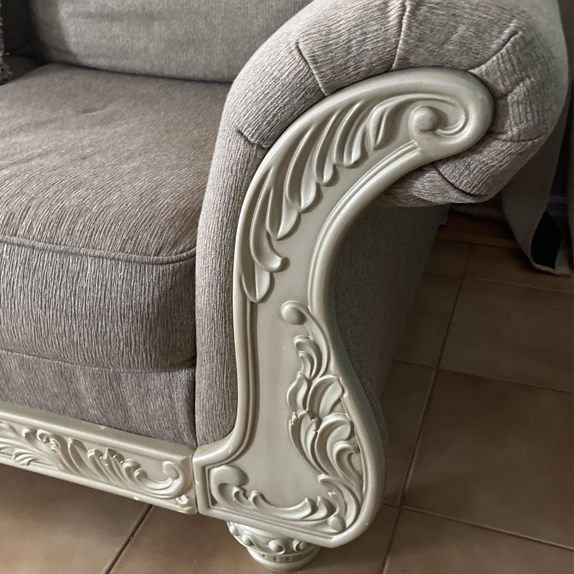 LAURA ASHLEY SOFA