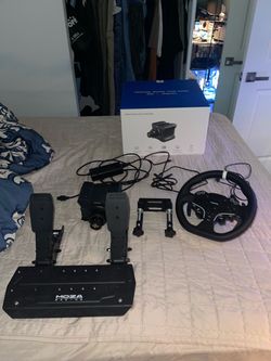 Moza R5 wheel bundle
