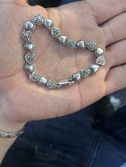 Silver Heart Bracelet Perfect For A Gift