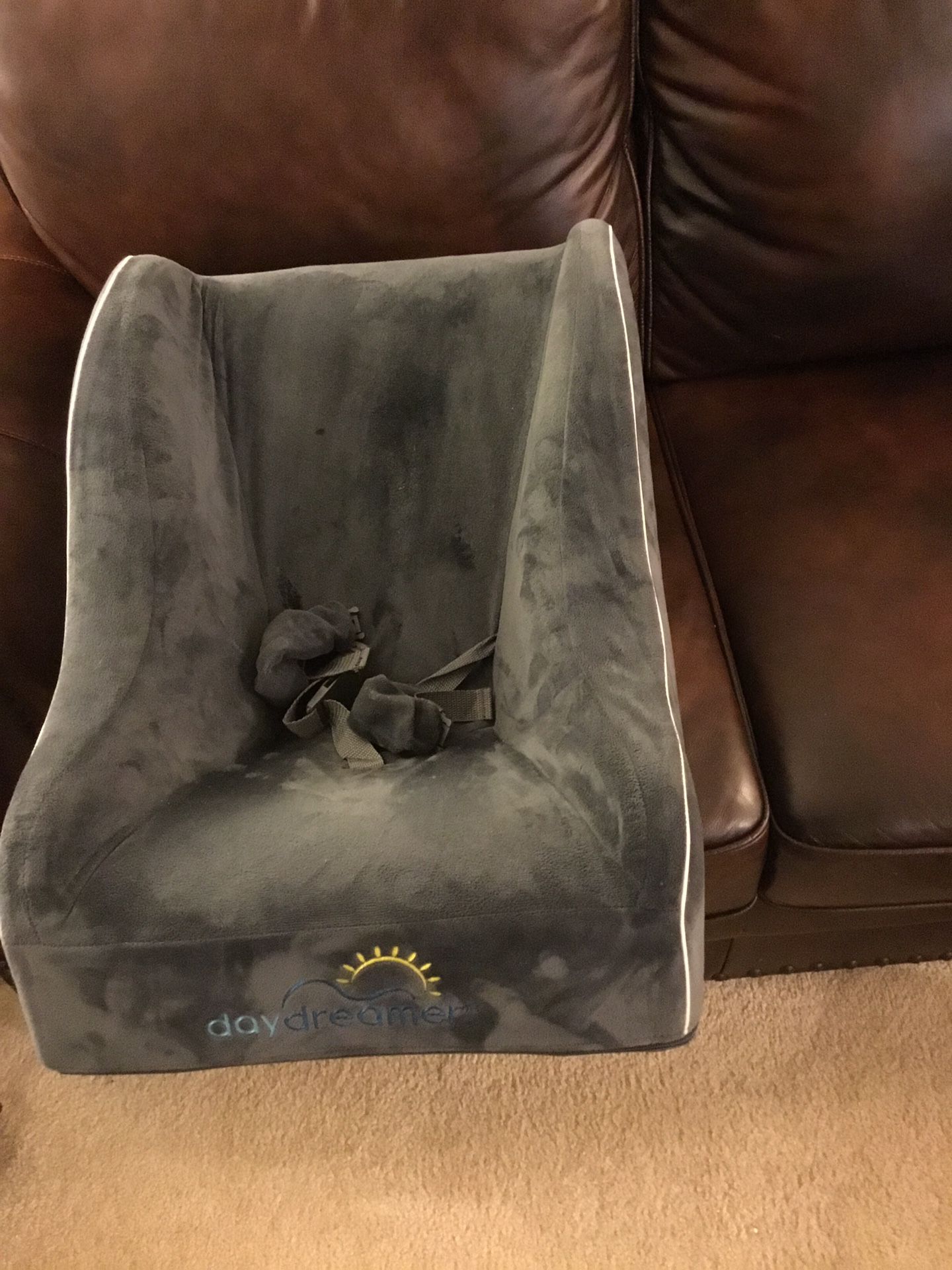 hiccapop Day Dreamer Sleeper Baby Lounger Seat for Infants - Travel Bed - Gray