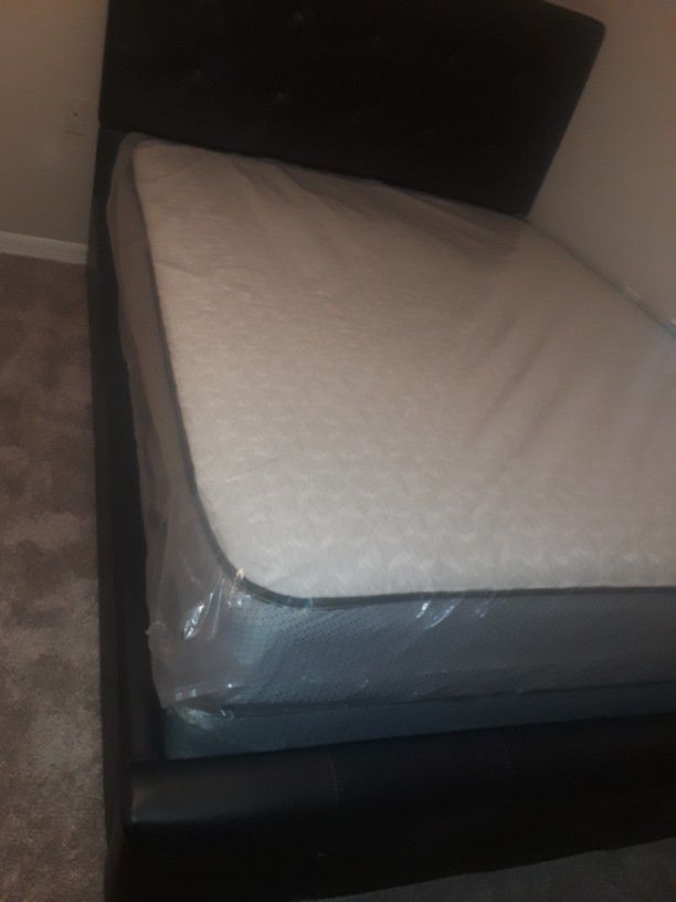 Plush queen size set $199.99 mattress and box spring only 