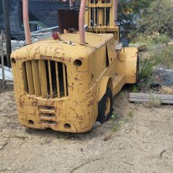 Jale  Fork Lift 9000 Lbs Cap