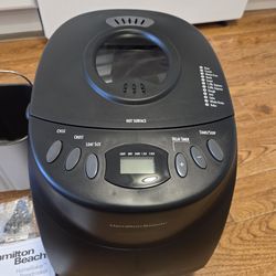 New bread maker "Hamilton Beach".