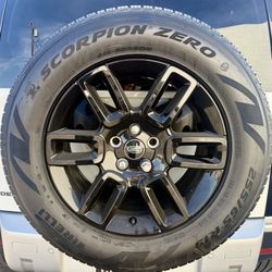 Land Rover Defender 19” wheels and tires