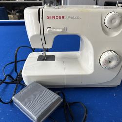 Sewing Machine (Singer)