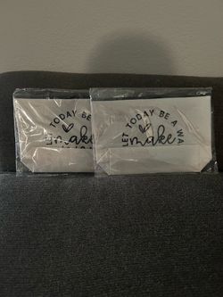 4  makeup traveling bags