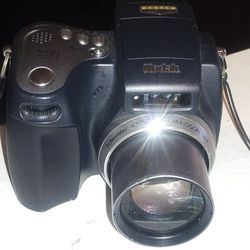 Camara Kodak Easy Share Dx6490 En Bien Estado Trabajar Bien No Tiene Ni Un Rayon Con Cargador Universal Para Todo Tipo De Baterias No