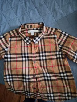 Burberry size 2 T