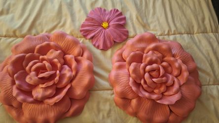 Decorative Flowers For A Girls Room