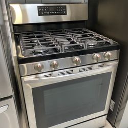Samsung Stainless Steel 5.8 Cu. Ft. Freestanding Gas Range With Convection 