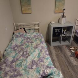 TWIN BEDS AND NIGHT STANDS