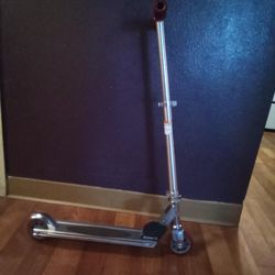 Red Scooter RAZOR