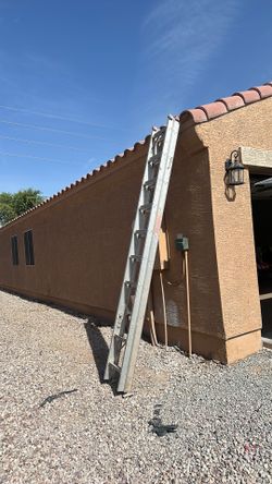 Aluminum 20 ft extension ladder