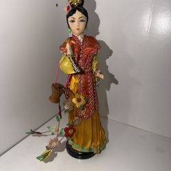 Vintage Traditional Souvenir Doll 