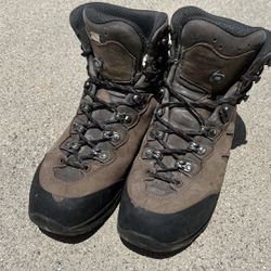 Lowe Camino GTX Hiking Boots