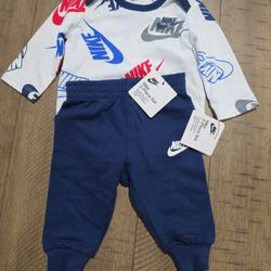 Nike Boys 3 Month- 2 Piece Set 