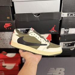 DS Jordan 1 Low Travis Scott Medium Scott size 10 