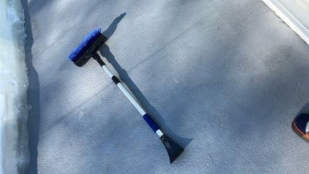ICE SCRAPER with BRUSH & POLE EXTENSION & SQUEE-GEE for WINDOWS
