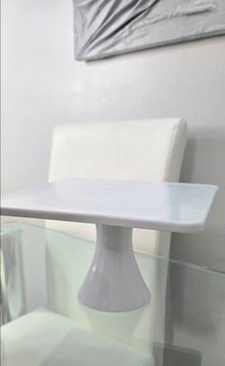 Square 14 inch cake stand