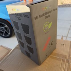 Youngever 7 Pack 6.5 Inch Plastic Planters Indoor Flower Plant Pots, Modern Decorative Gardening Pot with Drainage for All House Plants, Flowers, Herb